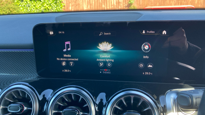 Mercedes-Benz GLB 200 AMG Line Premium 5dr 7G-Tronic Petrol Estate